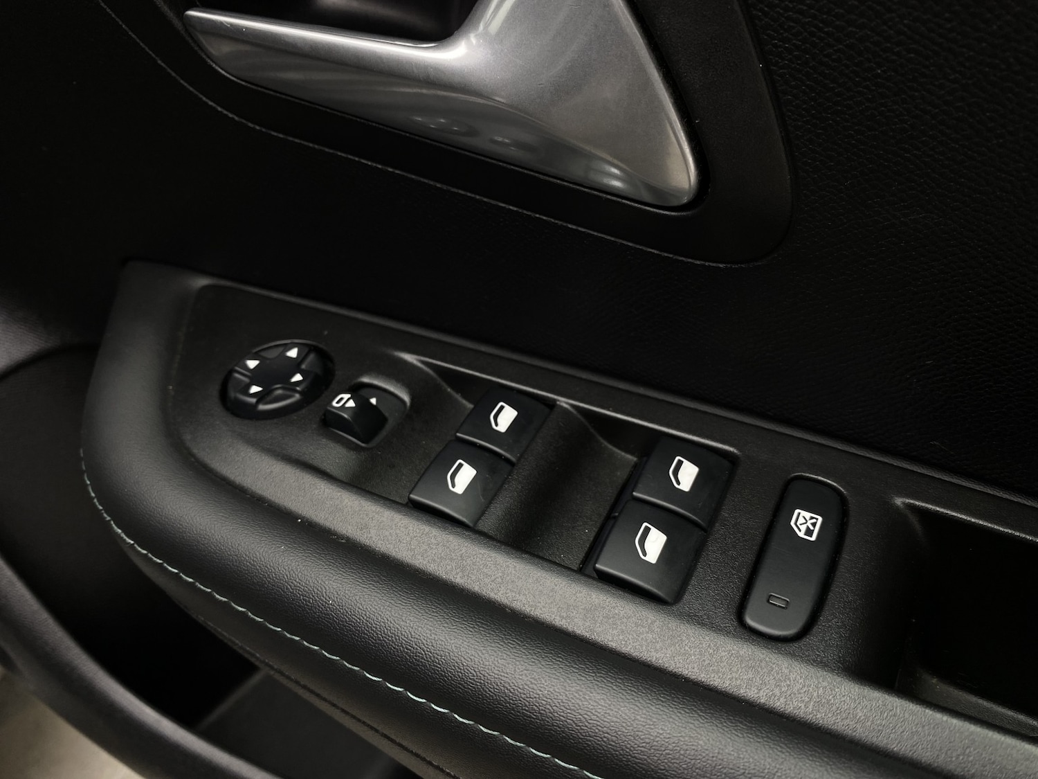 Used Peugeot 208 2020 for sale - 77241927: Photo 49