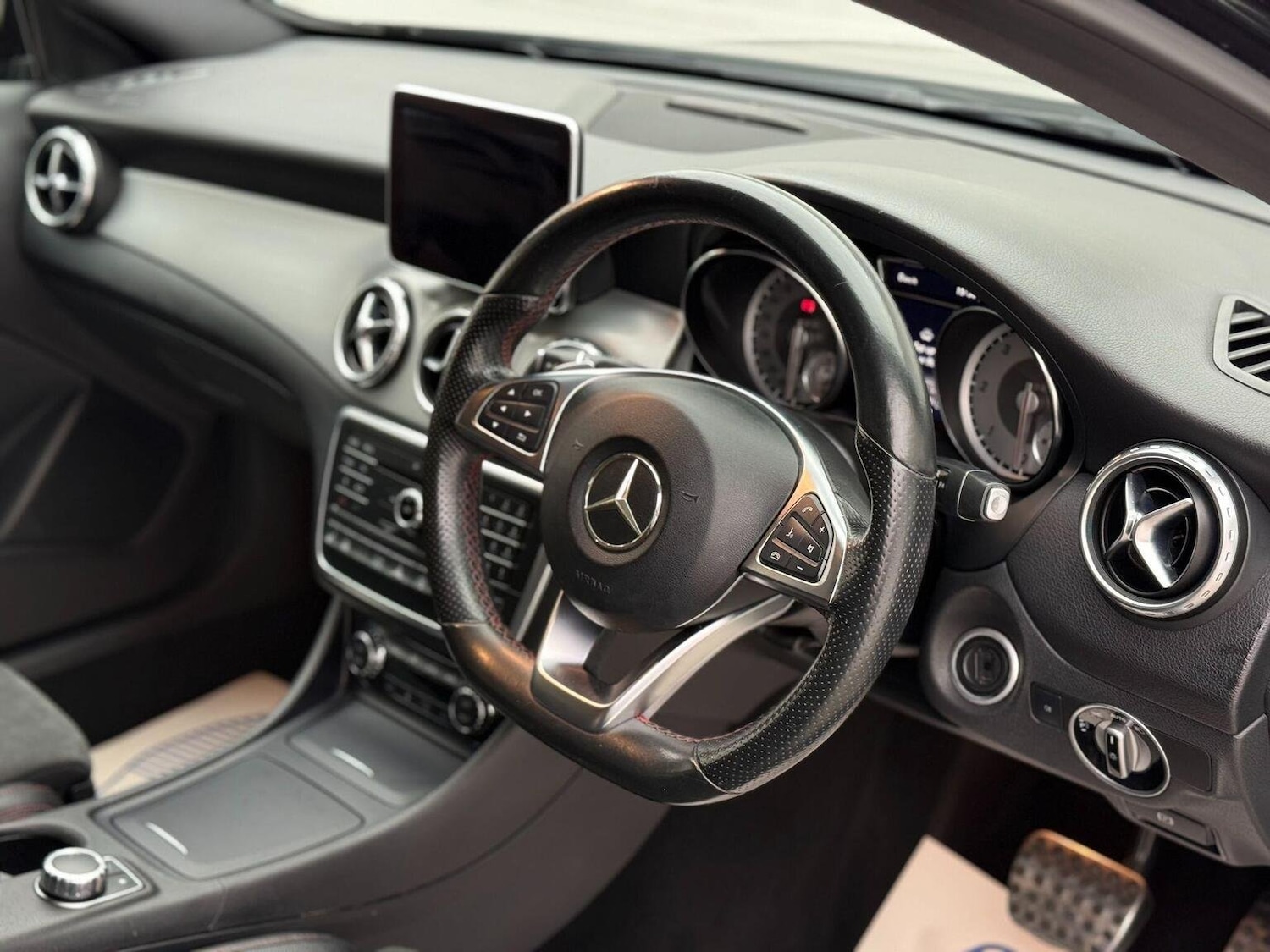 Used Mercedes-Benz GLA 2016 for sale - 76794689: Photo 33