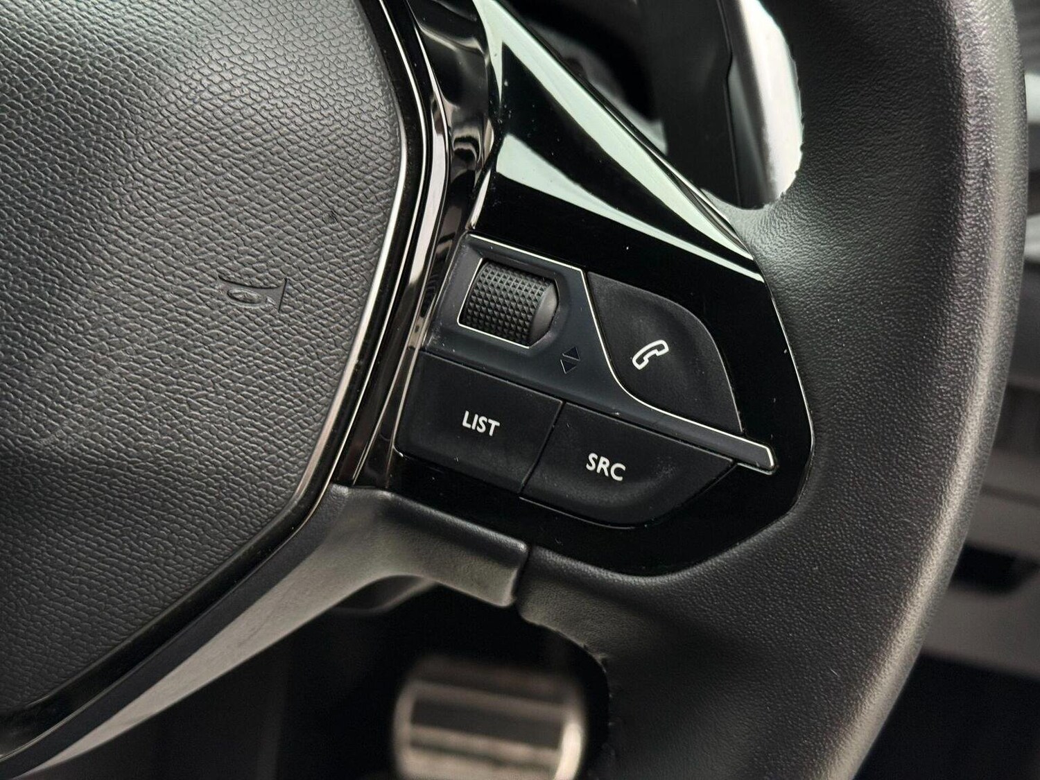 Used Peugeot 2008 2023 for sale - 76744221: Photo 38