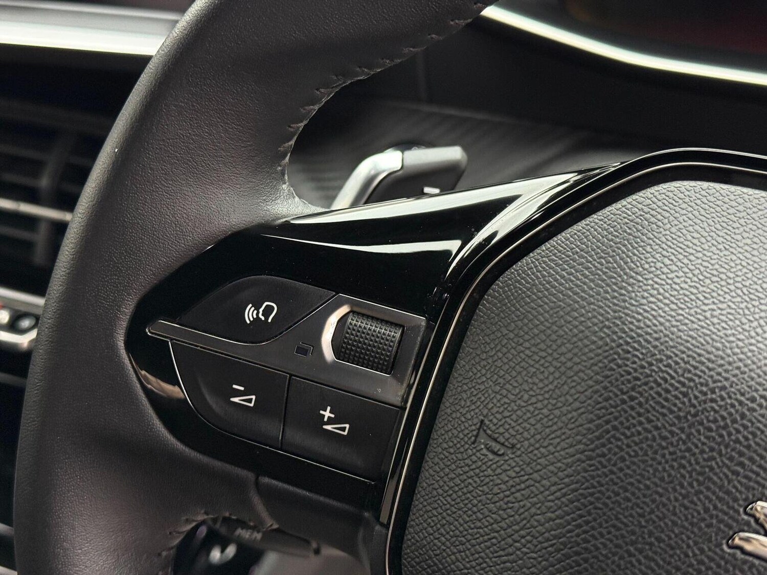 Used Peugeot 2008 2023 for sale - 76744221: Photo 39