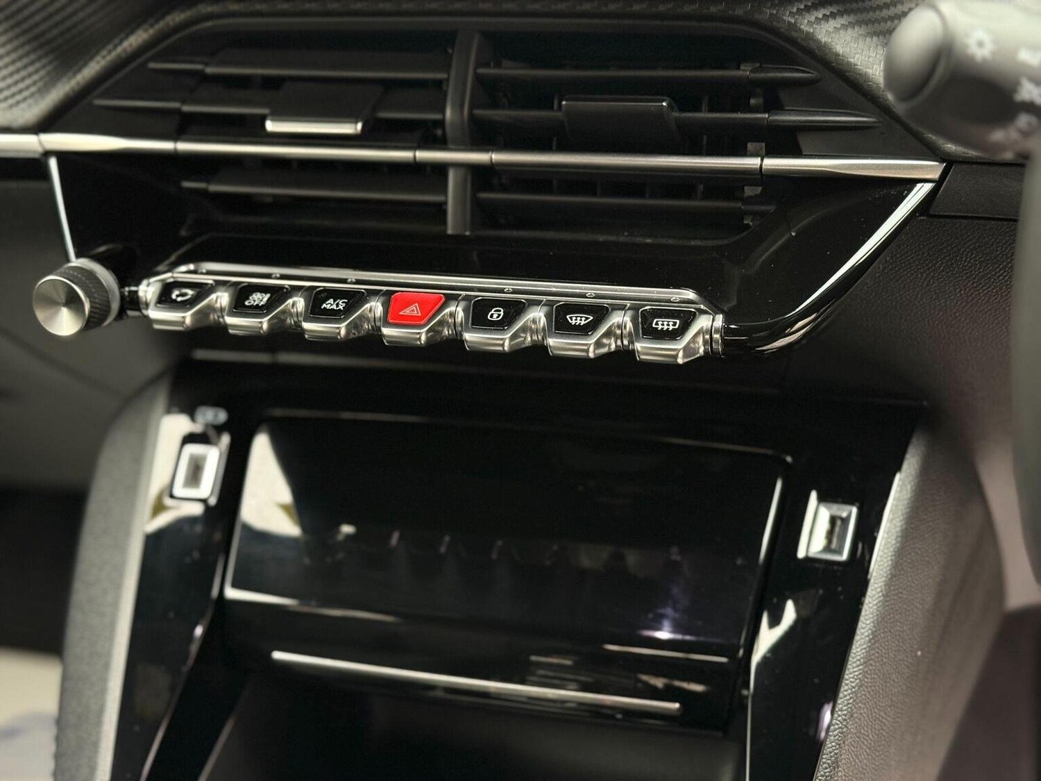 Used Peugeot 2008 2023 for sale - 76744221: Photo 43