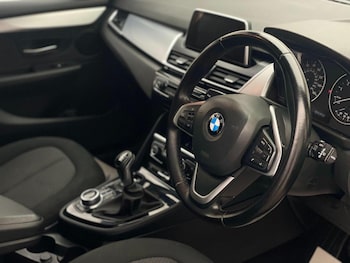 Used BMW 2 Series 2017 for sale - 76744262: Photo