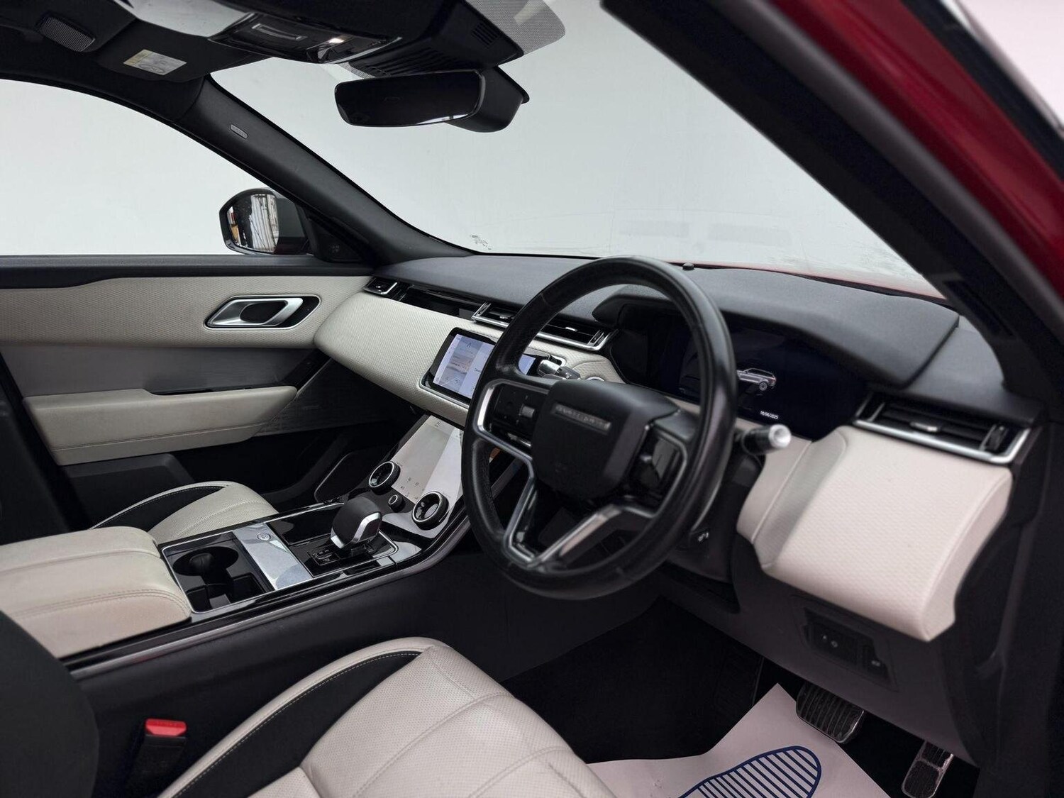 Used Land Rover Range Rover Velar 2021 for sale - 76744239: Photo 32