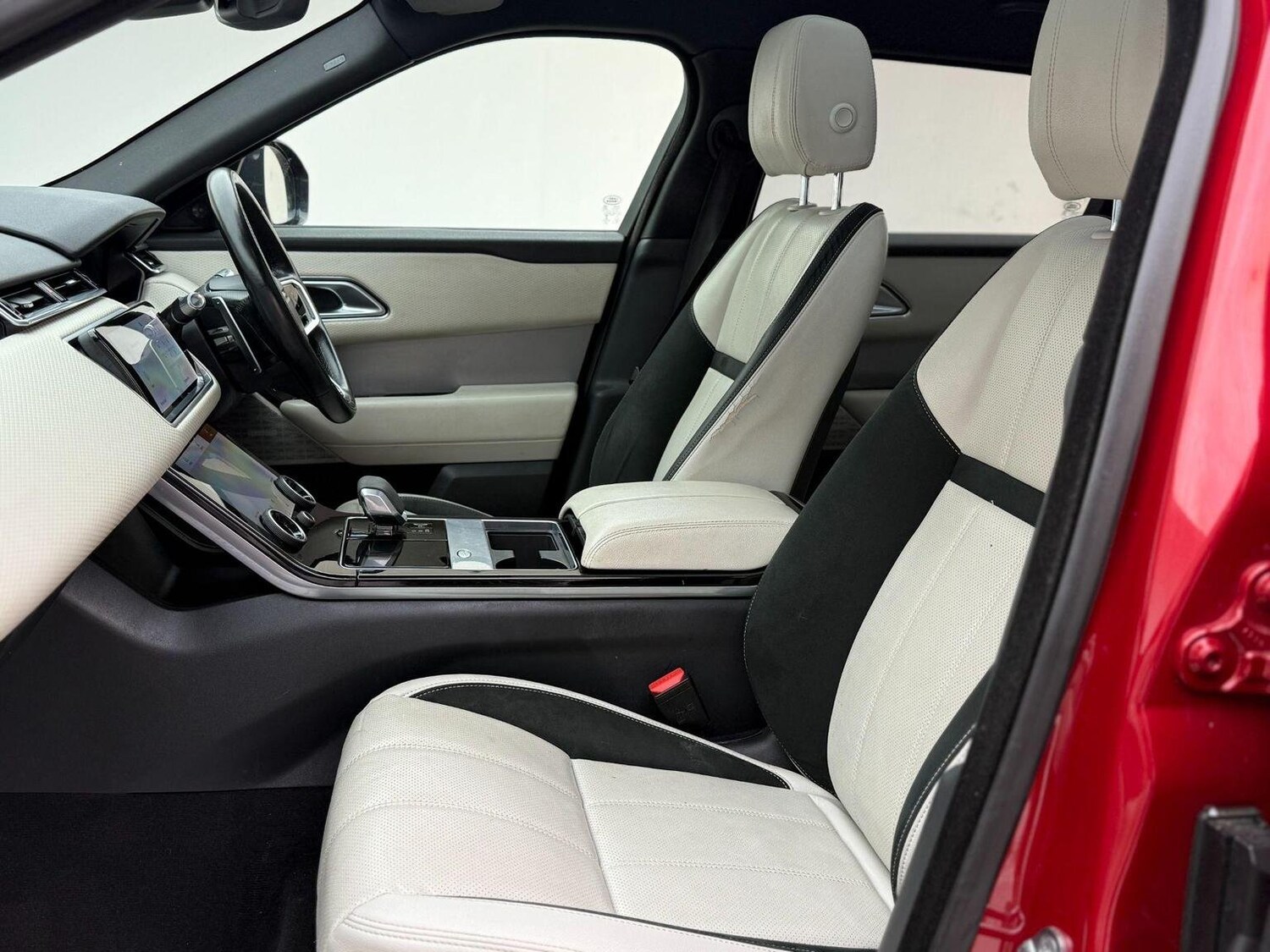 Used Land Rover Range Rover Velar 2021 for sale - 76744239: Photo 44