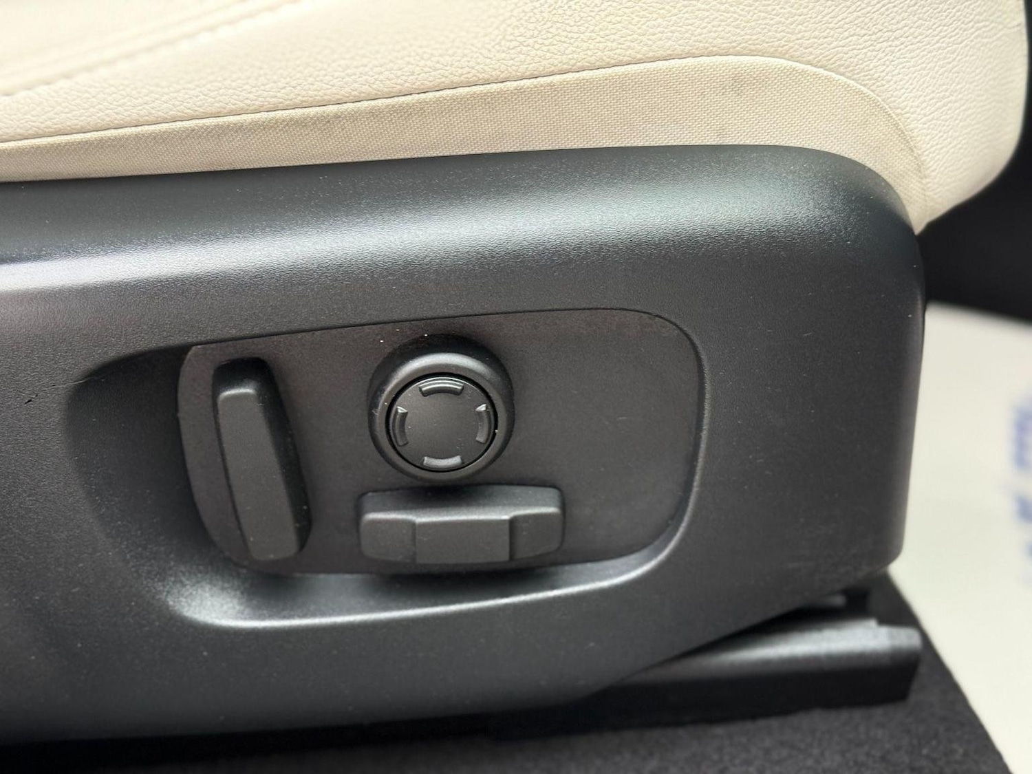 Used Land Rover Range Rover Velar 2021 for sale - 76794516: Photo 37