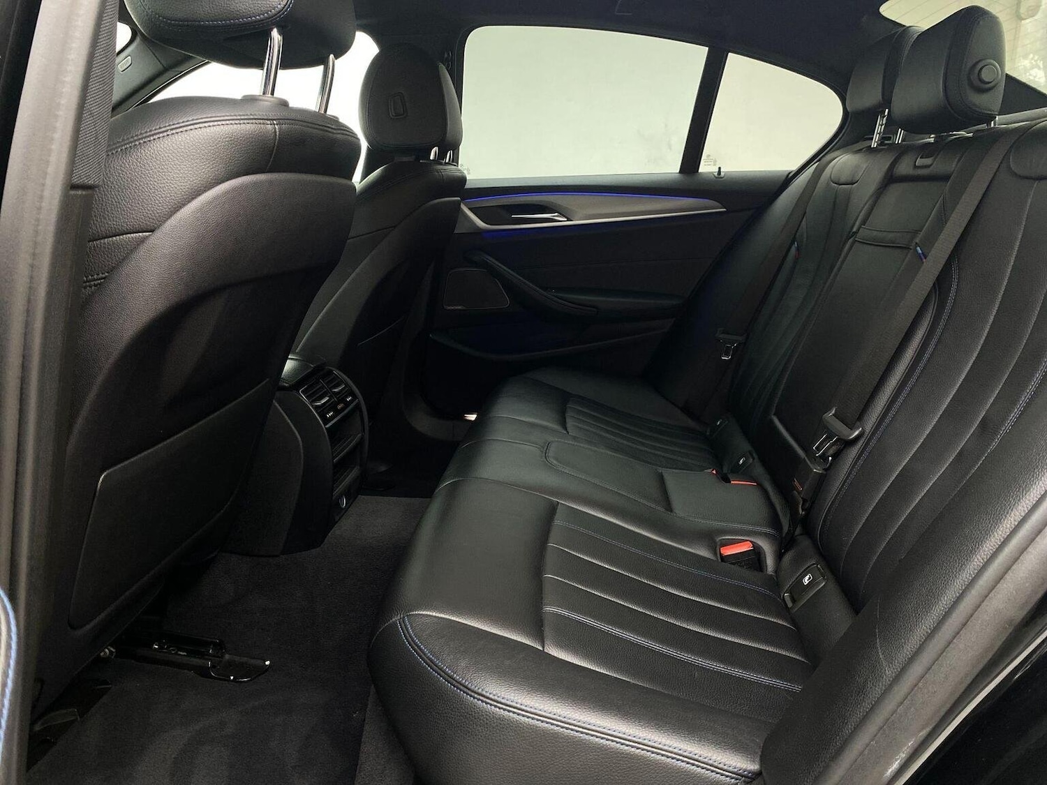 Used BMW 5 Series 2017 for sale - 76744167: Photo 32