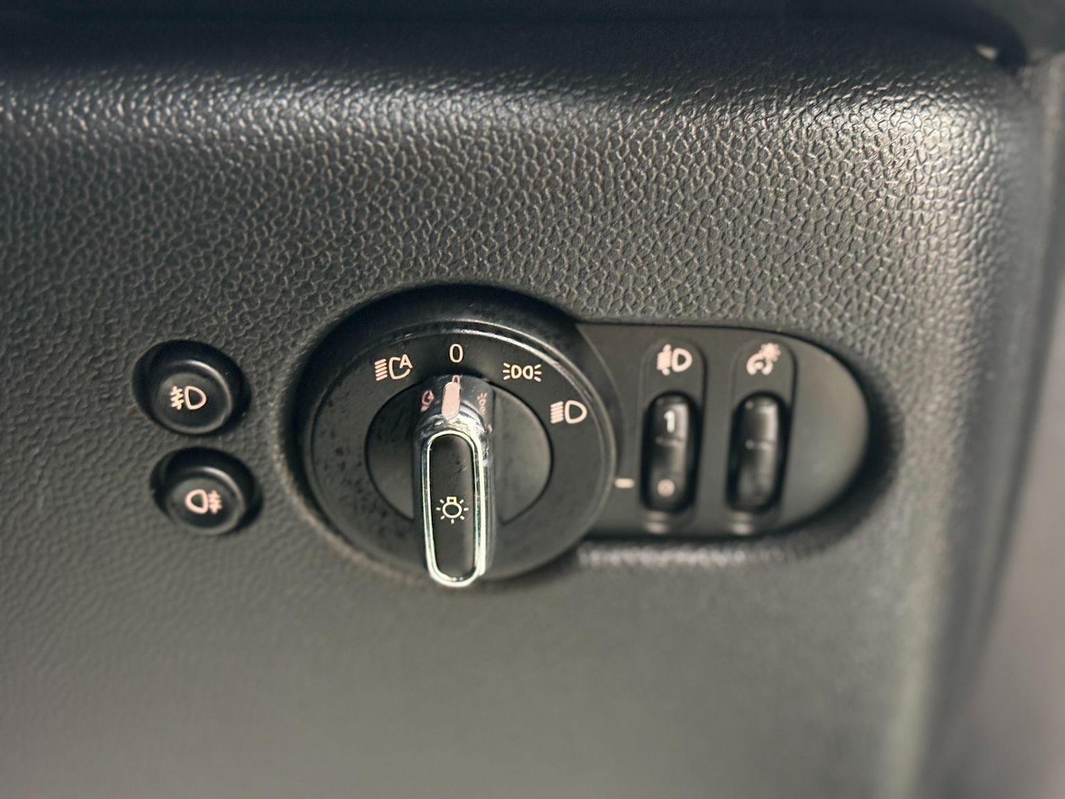 Used MINI Hatch 2019 for sale - 76794514: Photo 41