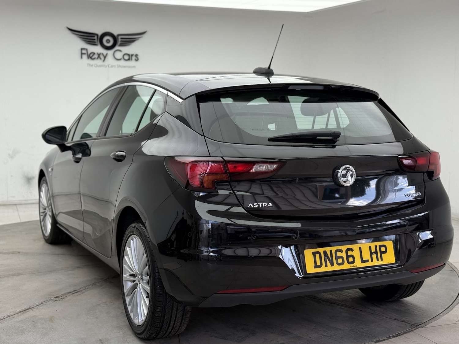 Used Vauxhall Astra 2016 for sale - 76941768: Photo 17