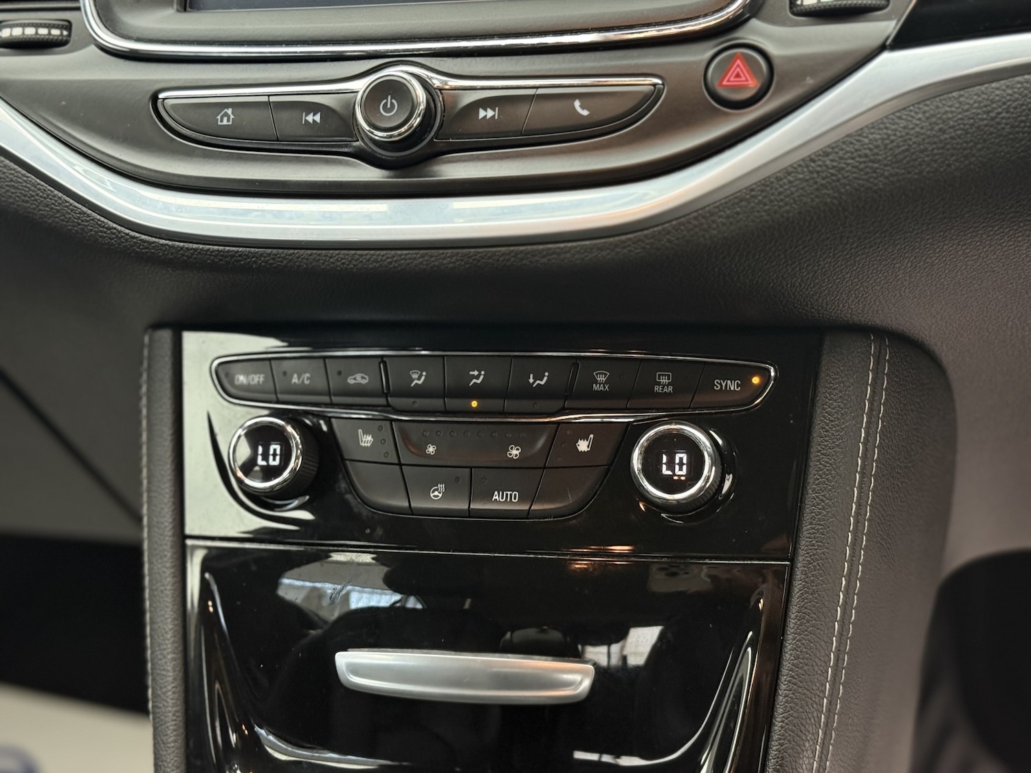 Used Vauxhall Astra 2016 for sale - 76941768: Photo 27