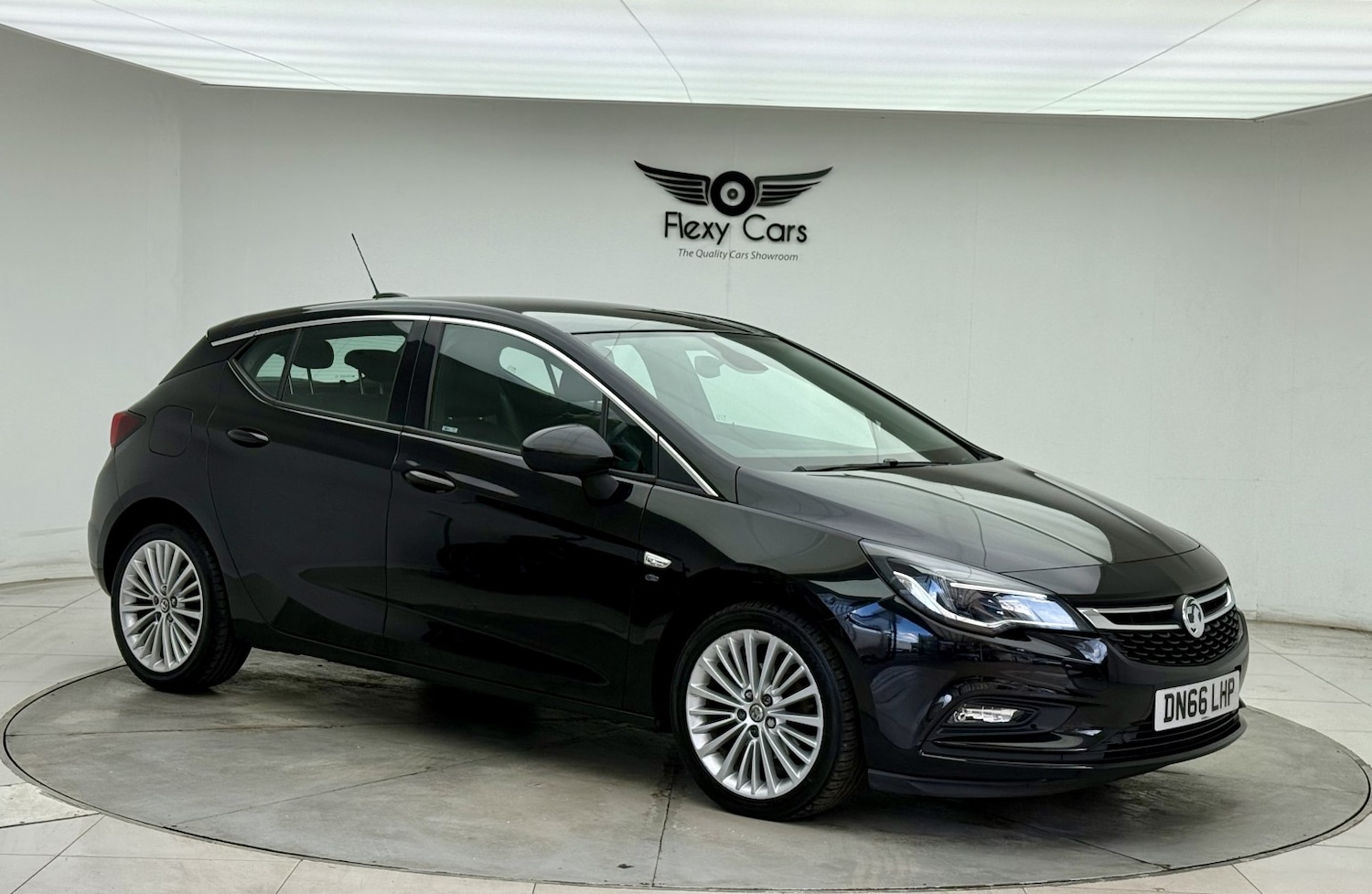 Used Vauxhall Astra 2016 for sale - 76941768: Photo 3