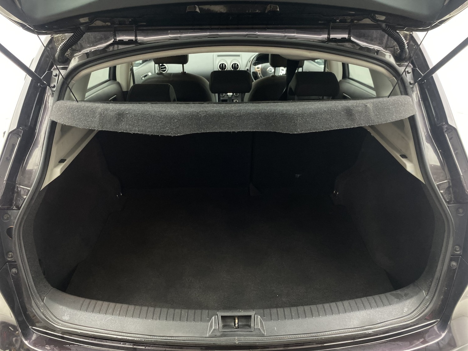 Used Nissan Qashqai 2012 for sale - 76986758: Photo 45