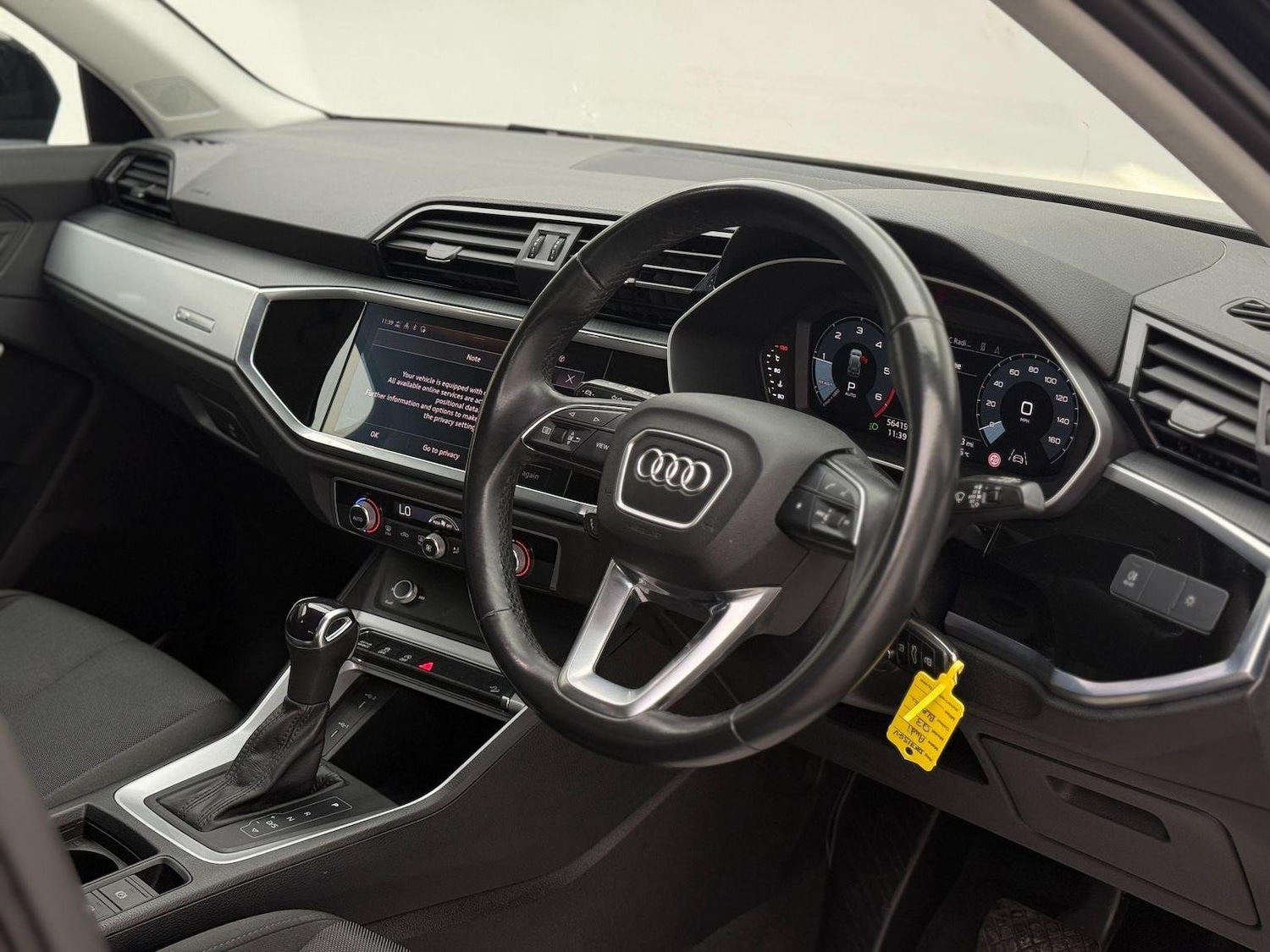 Used Audi Q3 2021 for sale - 76744218: Photo 2
