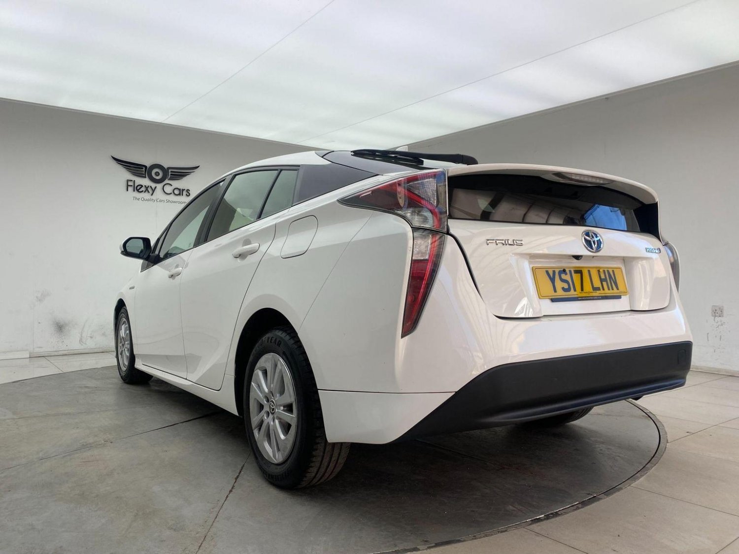 Used Toyota Prius 2017 for sale - 76744250: Photo 24