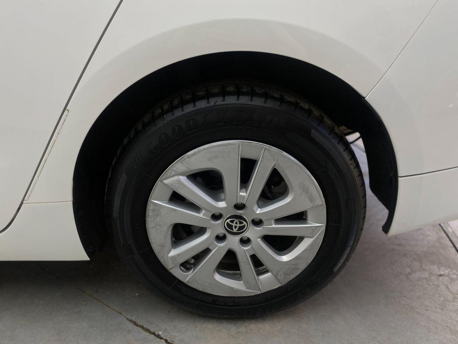 Used Toyota Prius 2017 for sale - 76744250: Photo 32