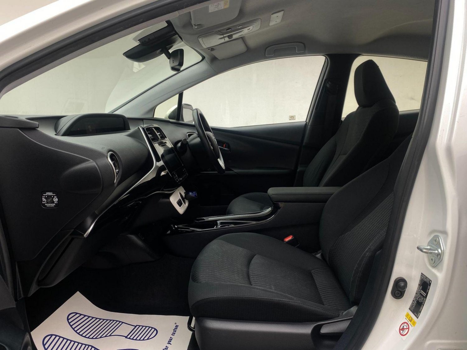 Used Toyota Prius 2017 for sale - 76744250: Photo 37