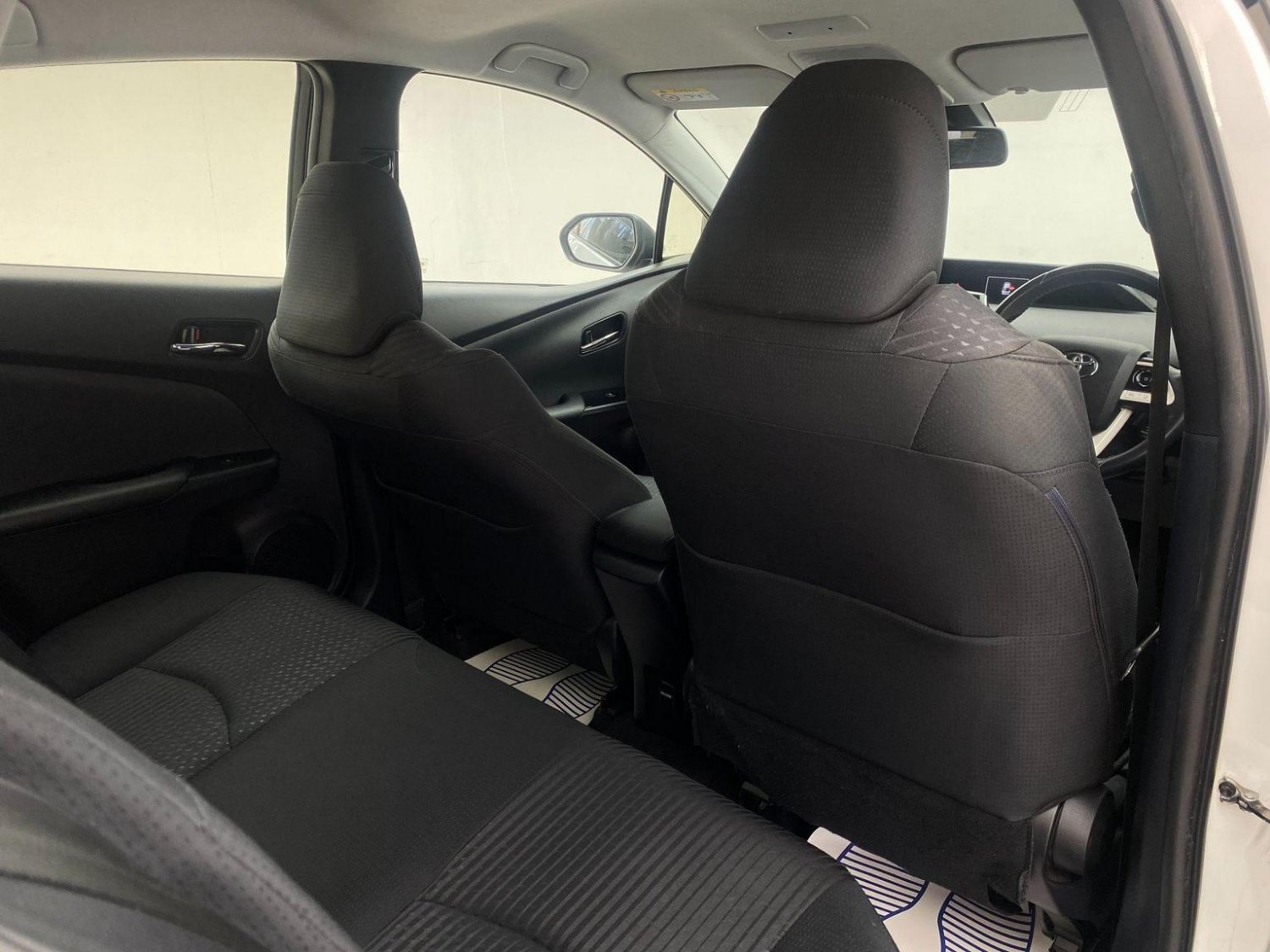 Used Toyota Prius 2017 for sale - 76744250: Photo 50