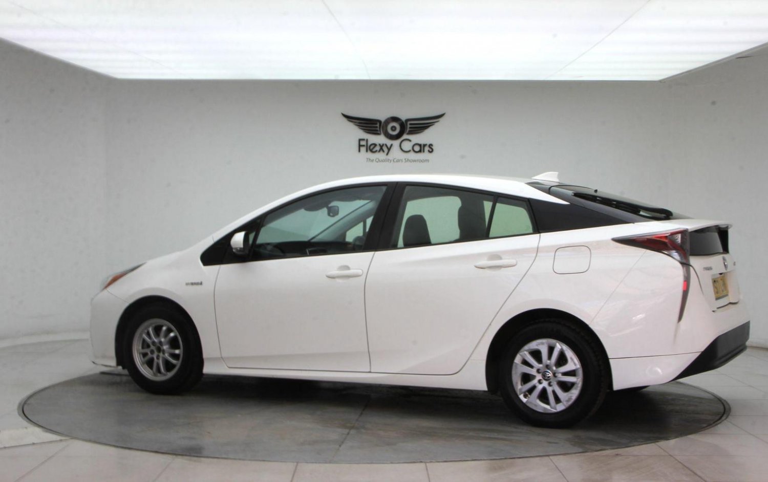 Used Toyota Prius 2017 for sale - 76744250: Photo 8