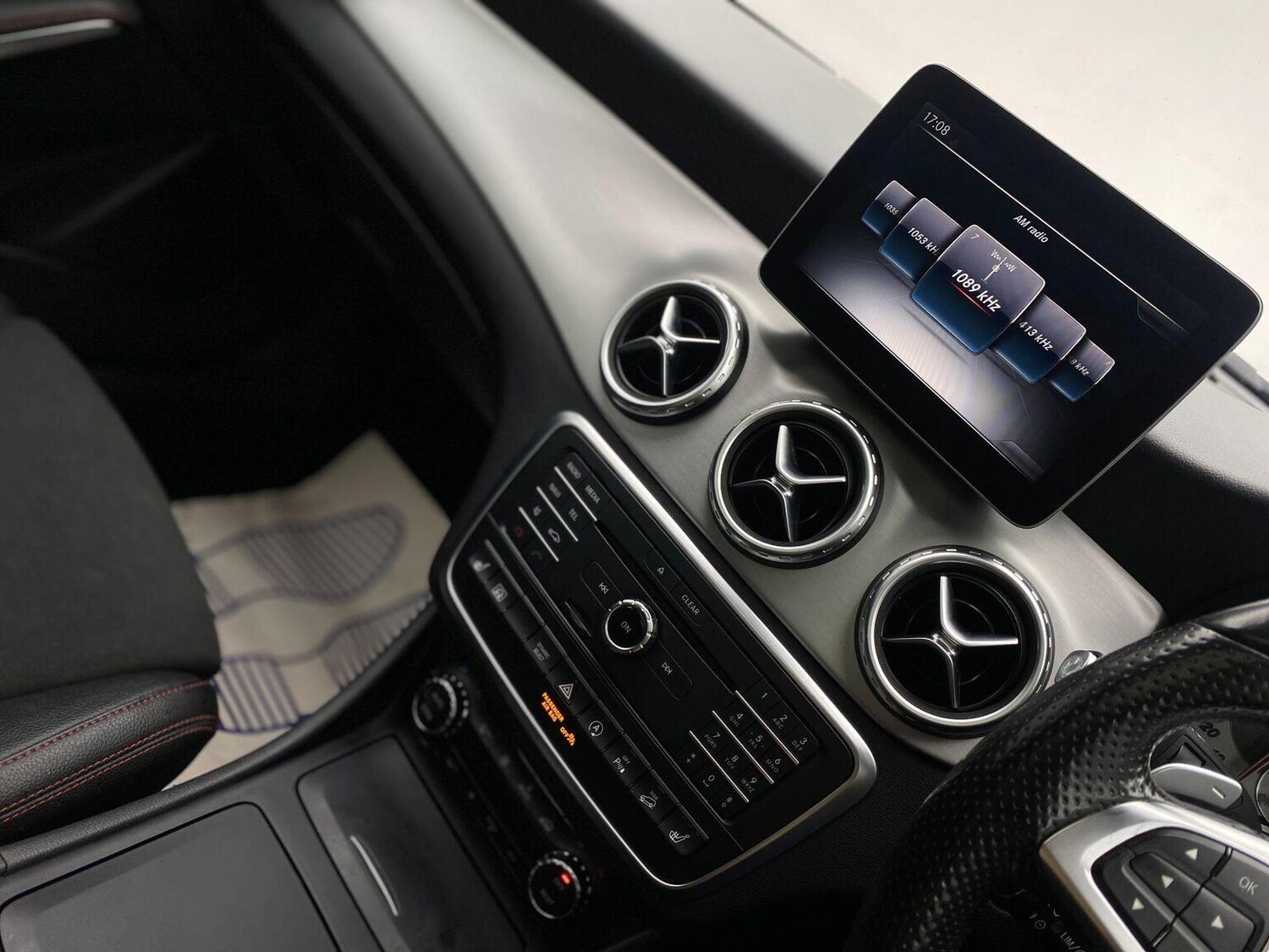 Used Mercedes-Benz GLA 2016 for sale - 76744151: Photo 30