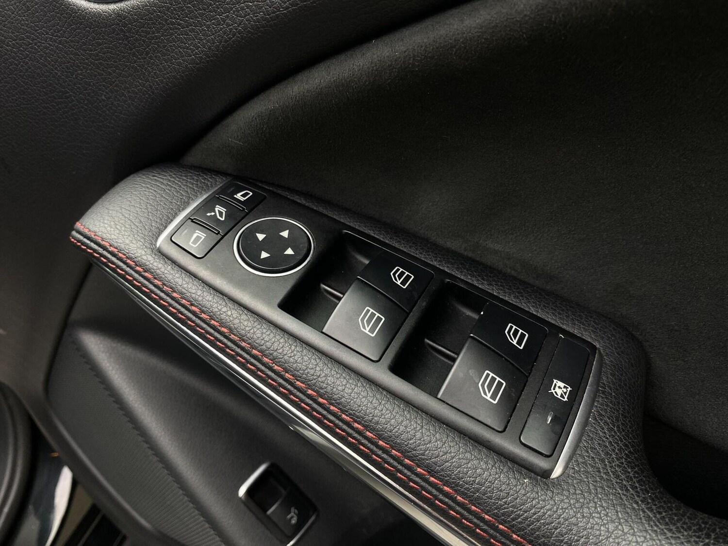 Used Mercedes-Benz GLA 2016 for sale - 76744151: Photo 38