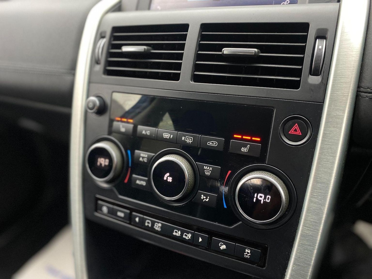 Used Land Rover Discovery Sport 2019 for sale - 76794533: Photo 43