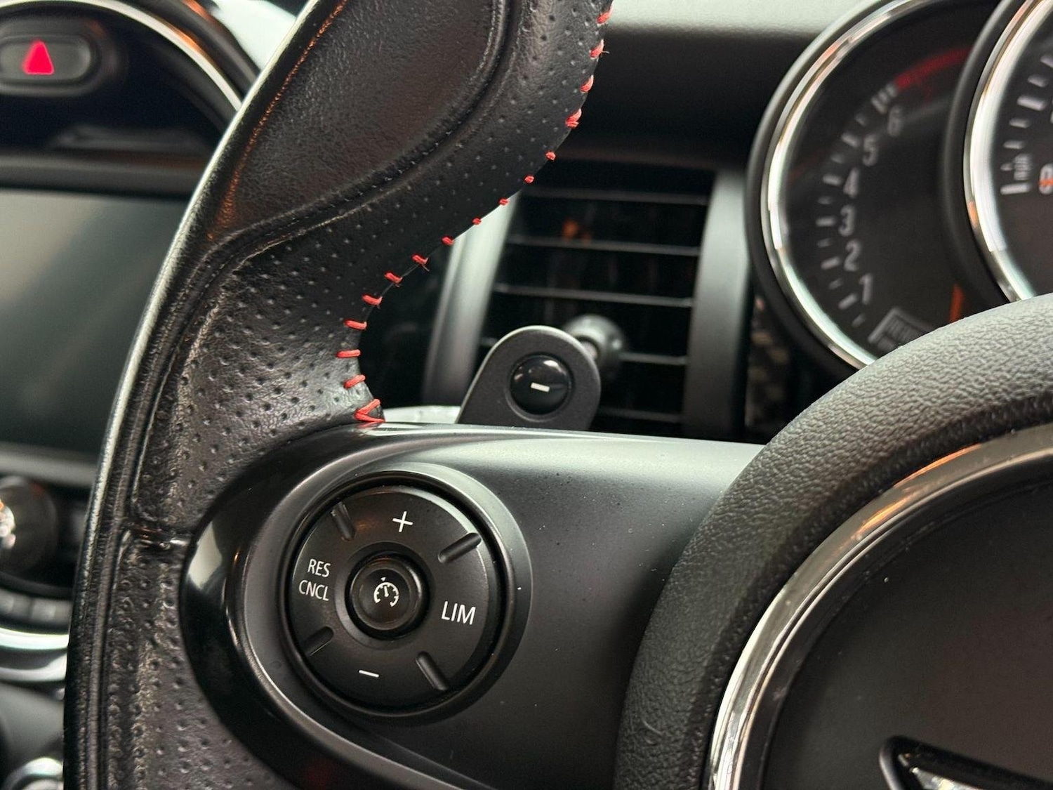 Used MINI Hatch 2018 for sale - 76794699: Photo 44