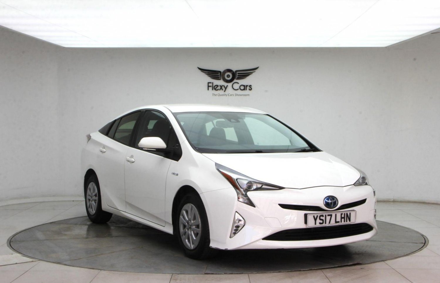 Used Toyota Prius 2017 for sale - 76794545: Photo 1