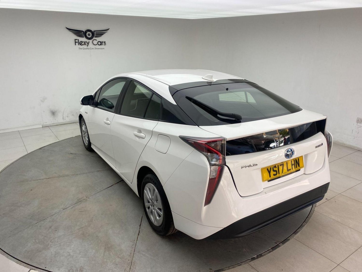 Used Toyota Prius 2017 for sale - 76794545: Photo 22