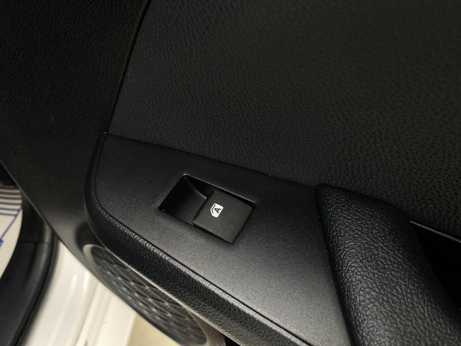 Used Toyota Prius 2017 for sale - 76794545: Photo 49