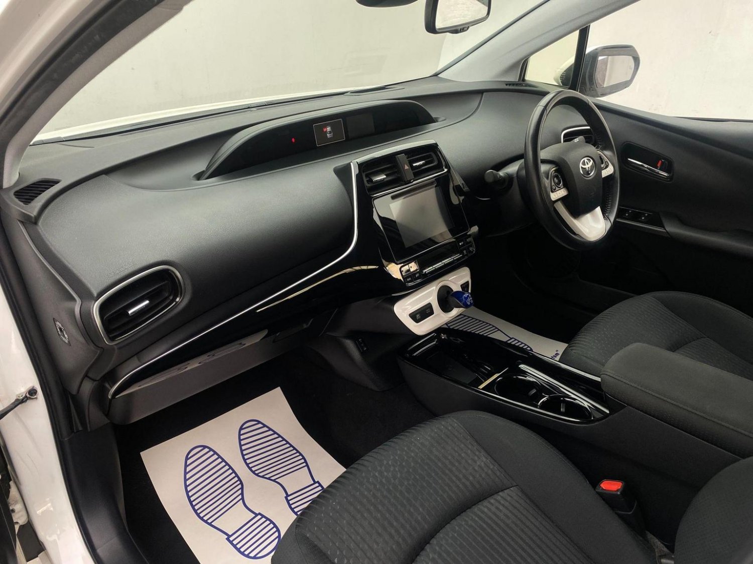 Used Toyota Prius 2017 for sale - 76794545: Photo 5