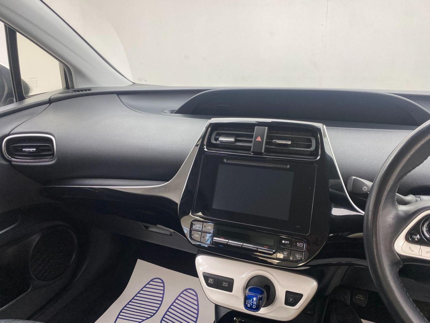 Used Toyota Prius 2017 for sale - 76794545: Photo 51