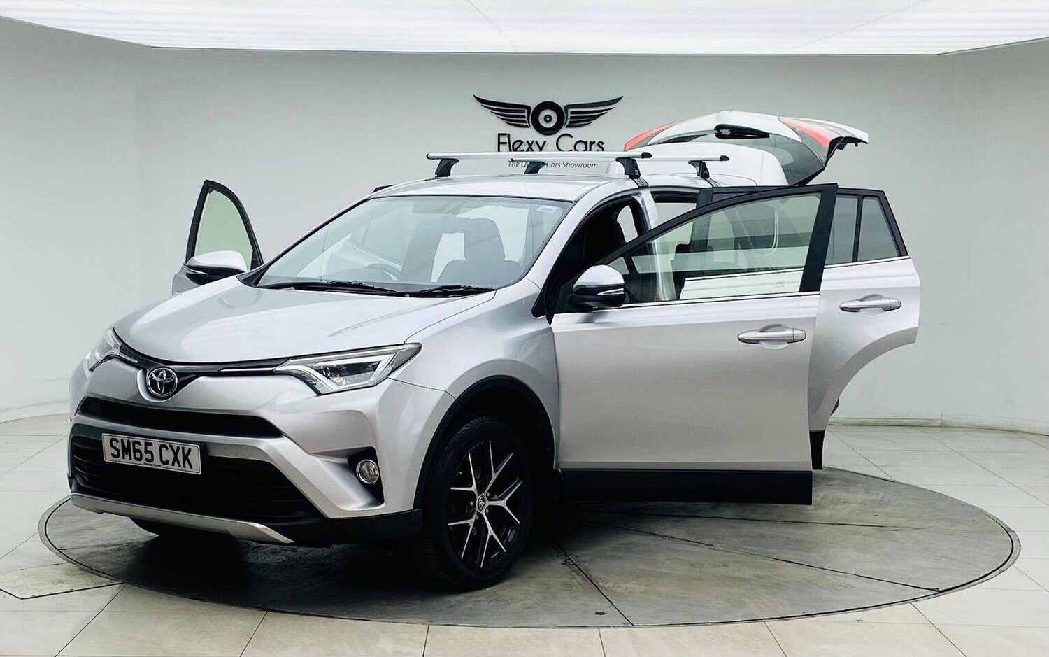 Used Toyota RAV4 2015 for sale - 76744179: Photo 12