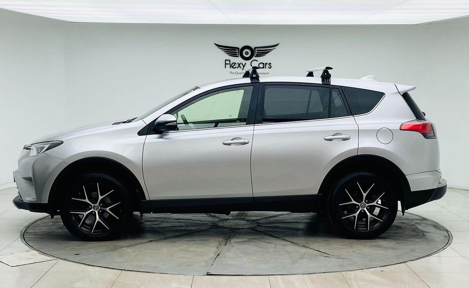 Used Toyota RAV4 2015 for sale - 76744179: Photo 14