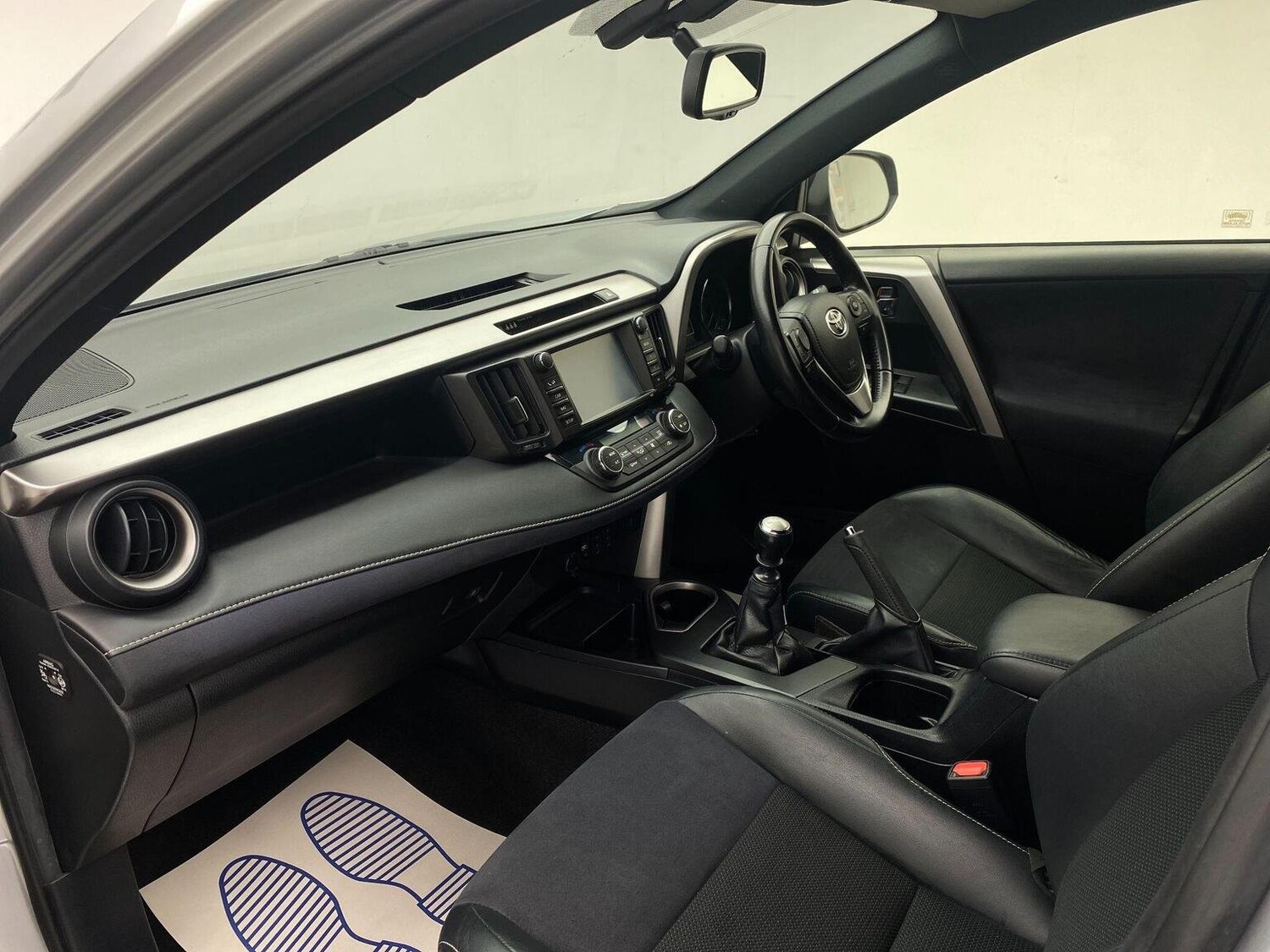 Used Toyota RAV4 2015 for sale - 76744179: Photo 20