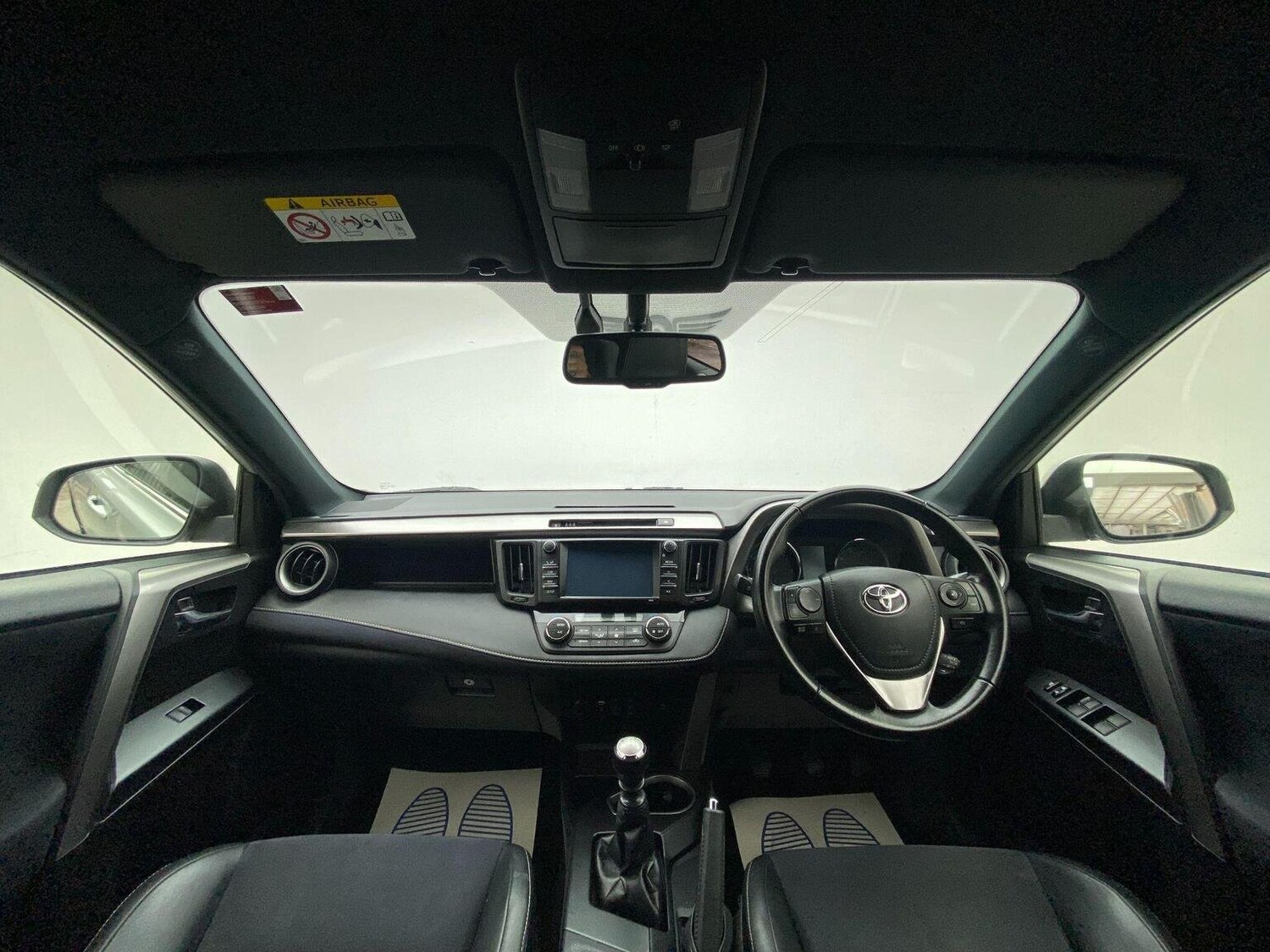 Used Toyota RAV4 2015 for sale - 76744179: Photo 22