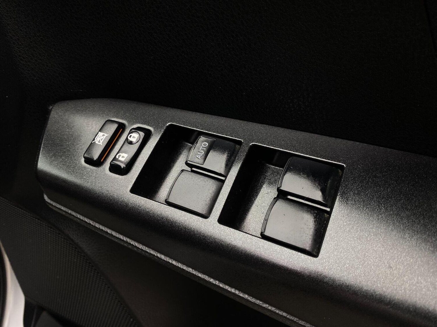 Used Toyota RAV4 2015 for sale - 76744179: Photo 31