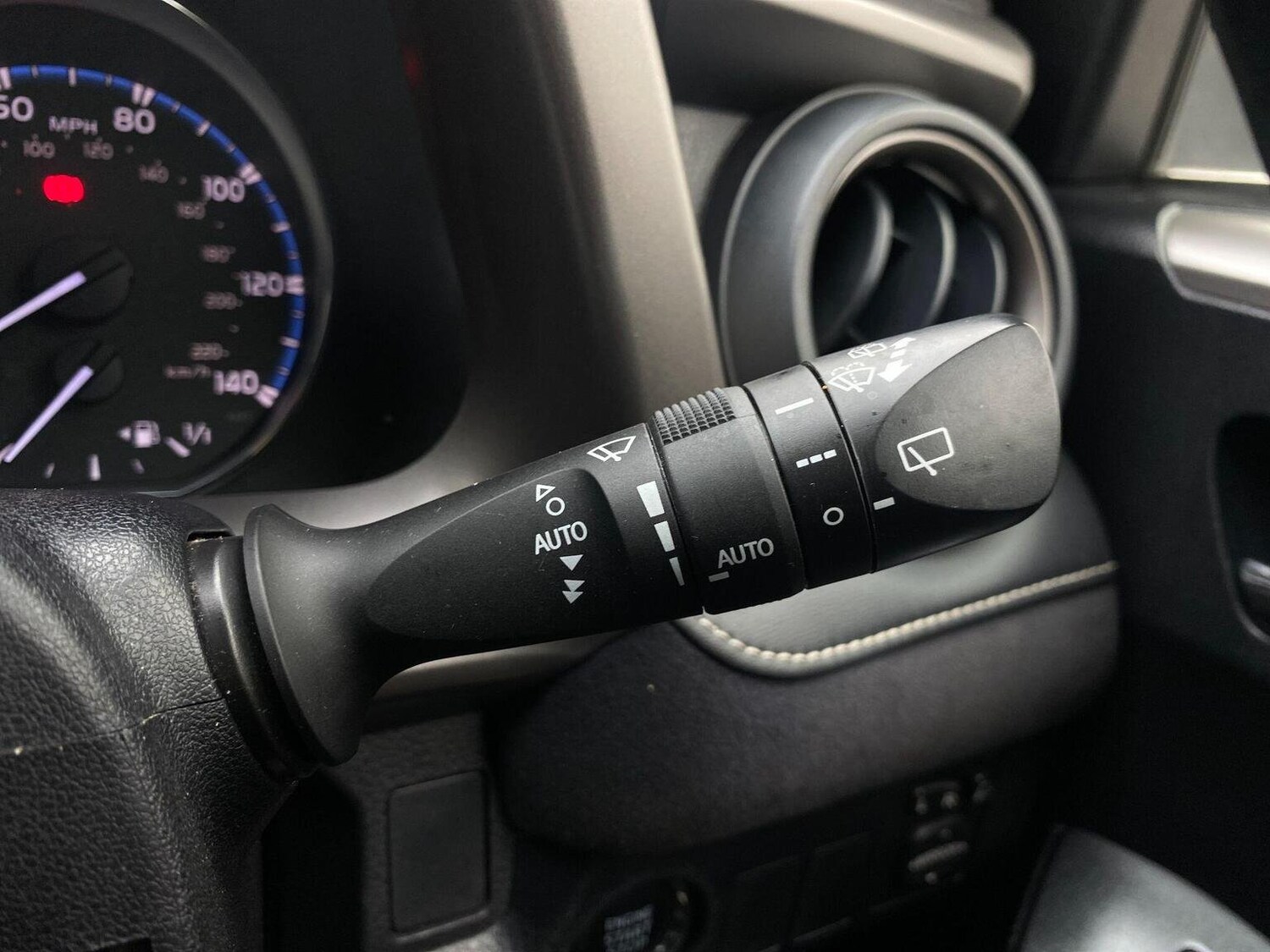 Used Toyota RAV4 2015 for sale - 76744179: Photo 35