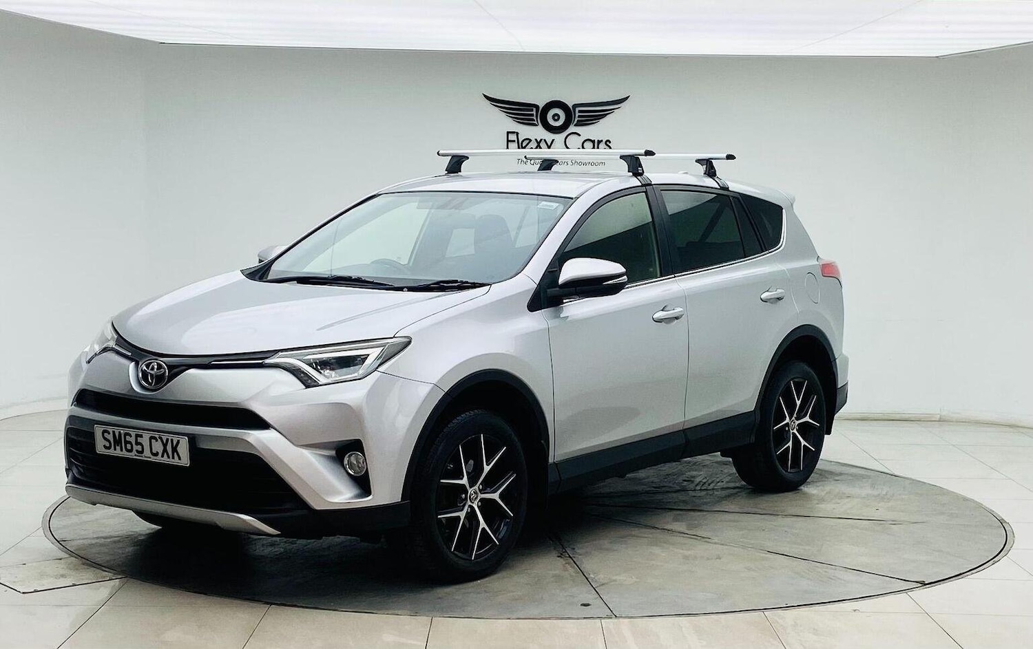 Used Toyota RAV4 2015 for sale - 76744179: Photo 4