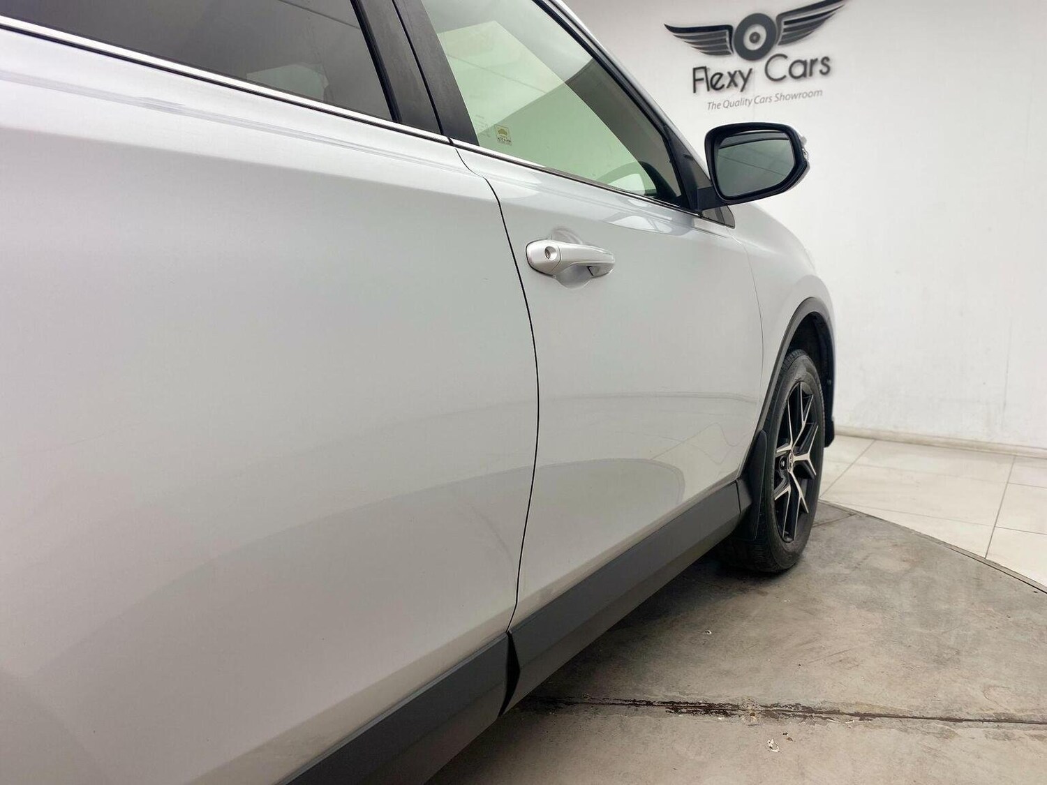 Used Toyota RAV4 2015 for sale - 76744179: Photo 57