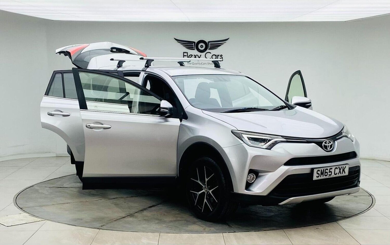 Used Toyota RAV4 2015 for sale - 76744179: Photo 6