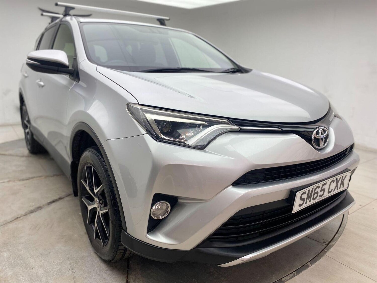 Used Toyota RAV4 2015 for sale - 76744179: Photo 8