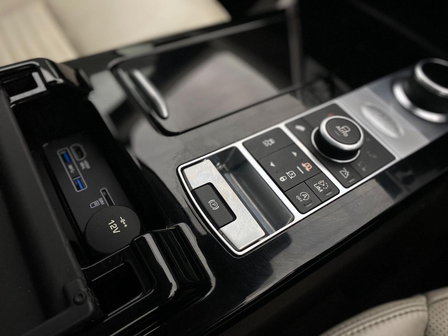 Used Land Rover Discovery 2017 for sale - 76744181: Photo 27