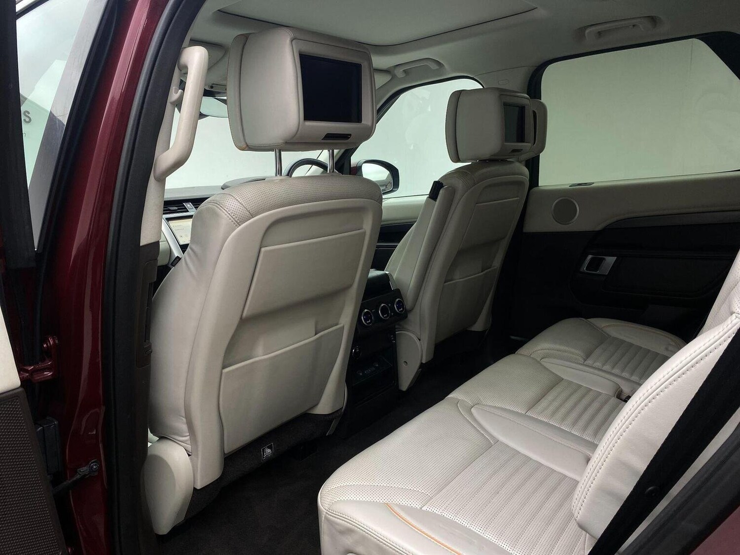 Used Land Rover Discovery 2017 for sale - 76744181: Photo 30