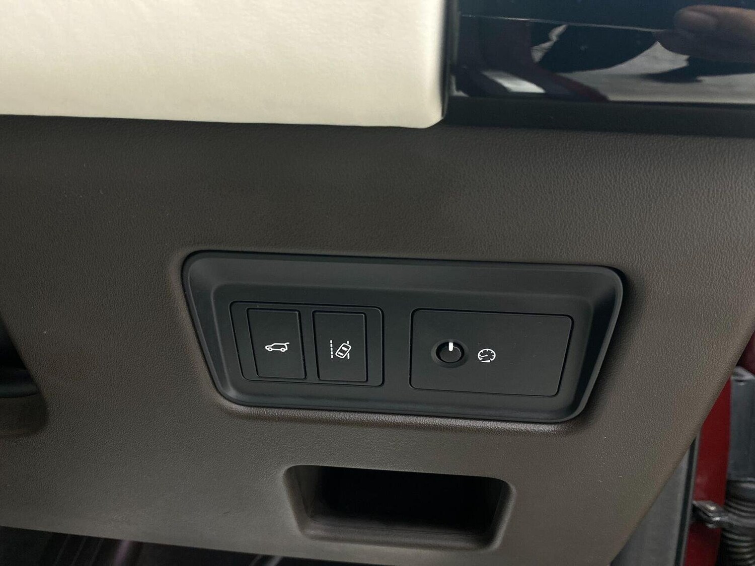 Used Land Rover Discovery 2017 for sale - 76744181: Photo 41