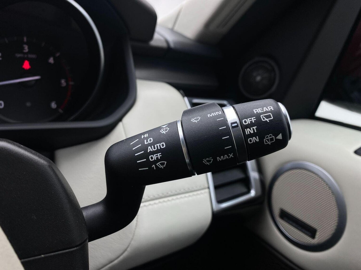 Used Land Rover Discovery 2017 for sale - 76744181: Photo 44