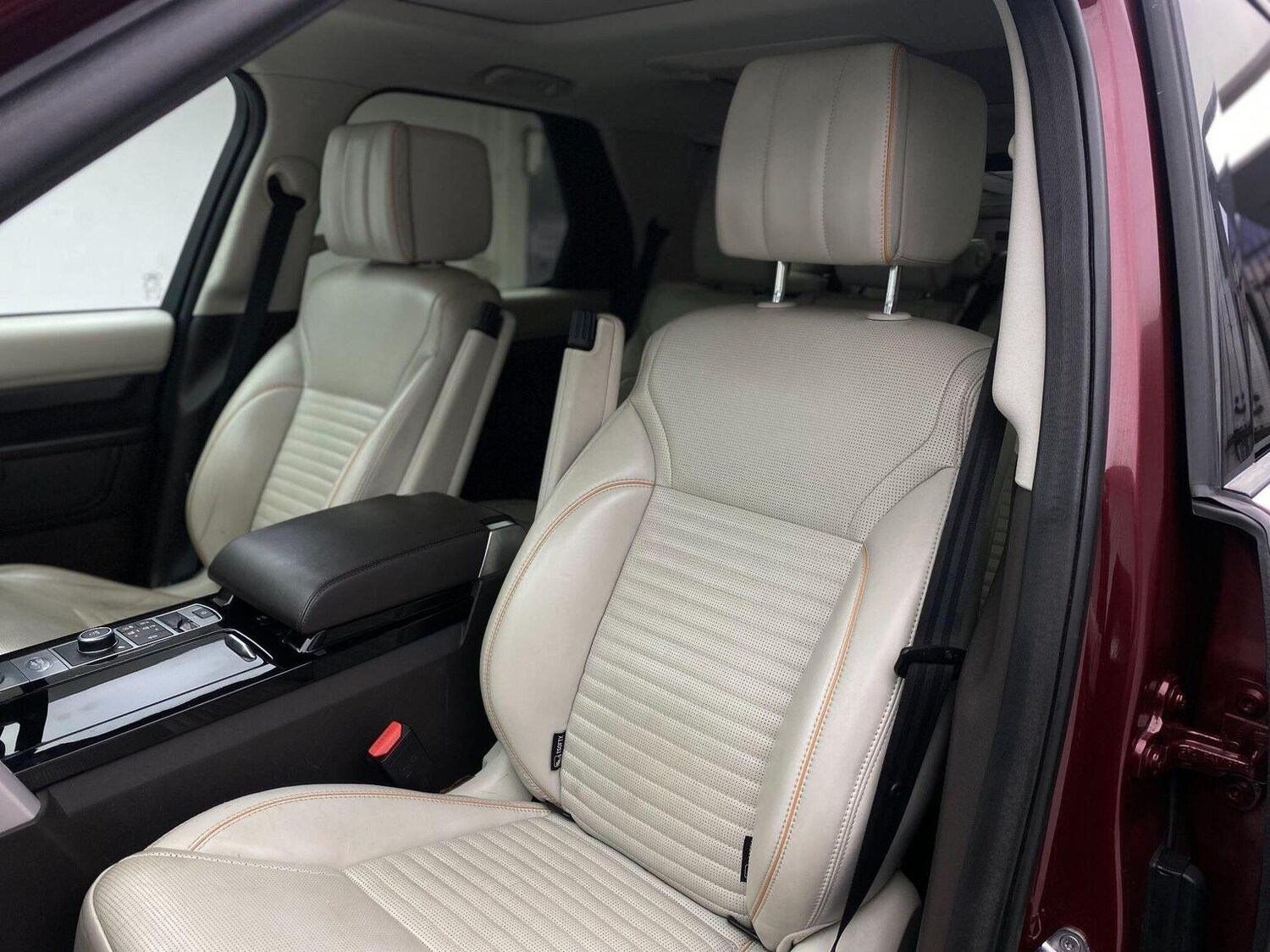 Used Land Rover Discovery 2017 for sale - 76744181: Photo 63