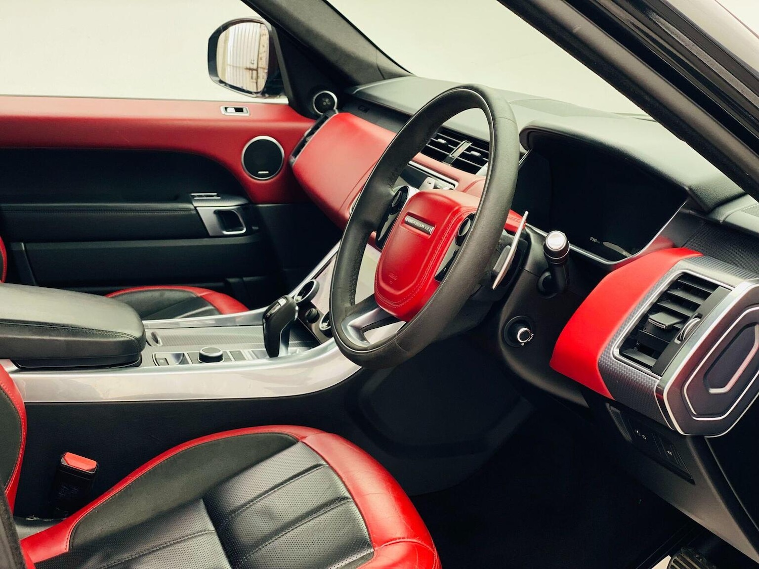 Used Land Rover Range Rover Sport 2019 for sale - 76744150: Photo 2