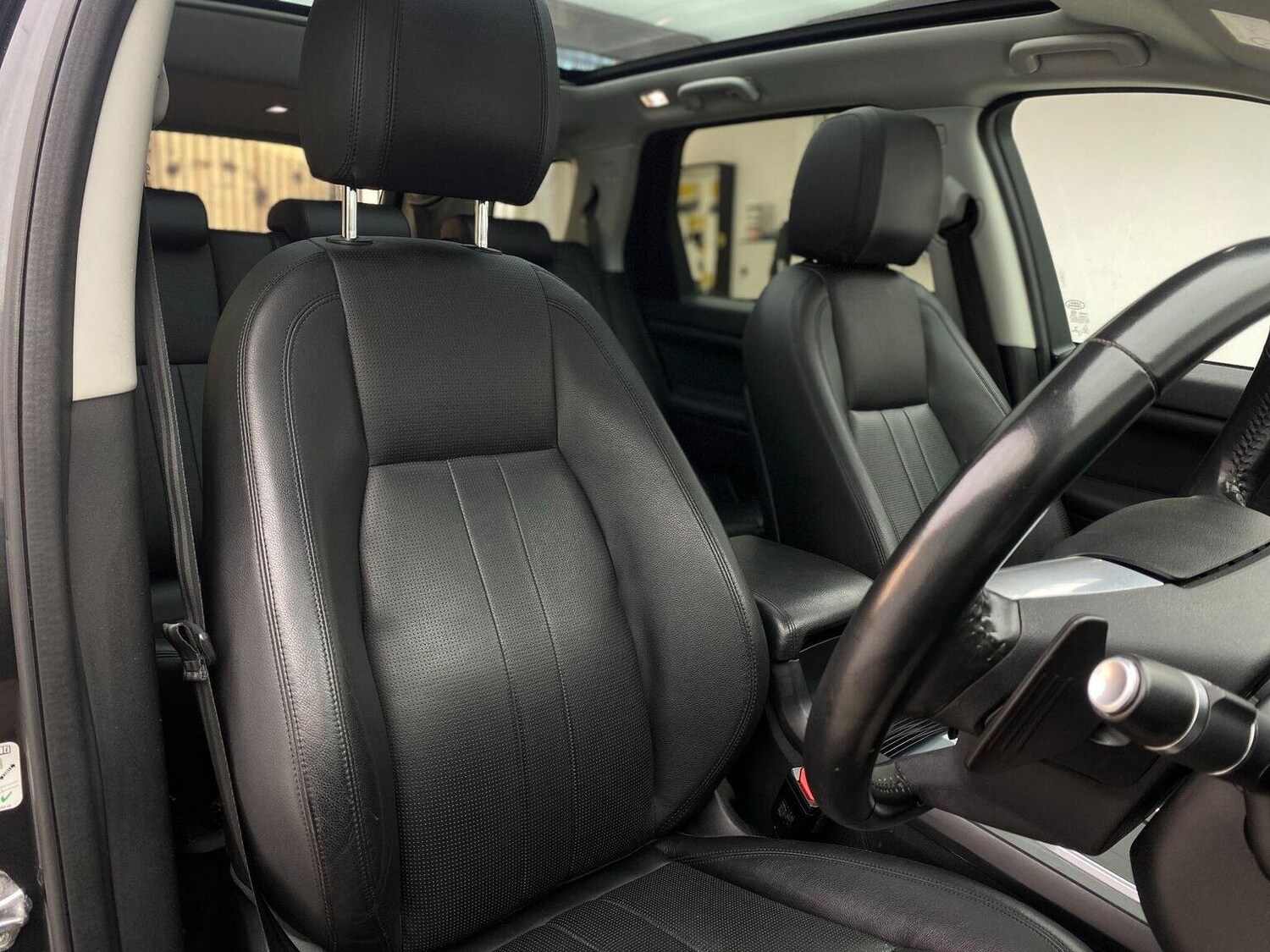 Used Land Rover Discovery Sport 2017 for sale - 76744162: Photo 30