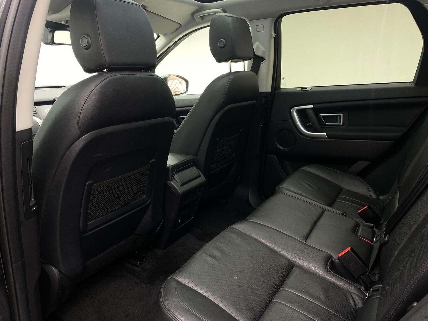 Used Land Rover Discovery Sport 2017 for sale - 76744162: Photo 31