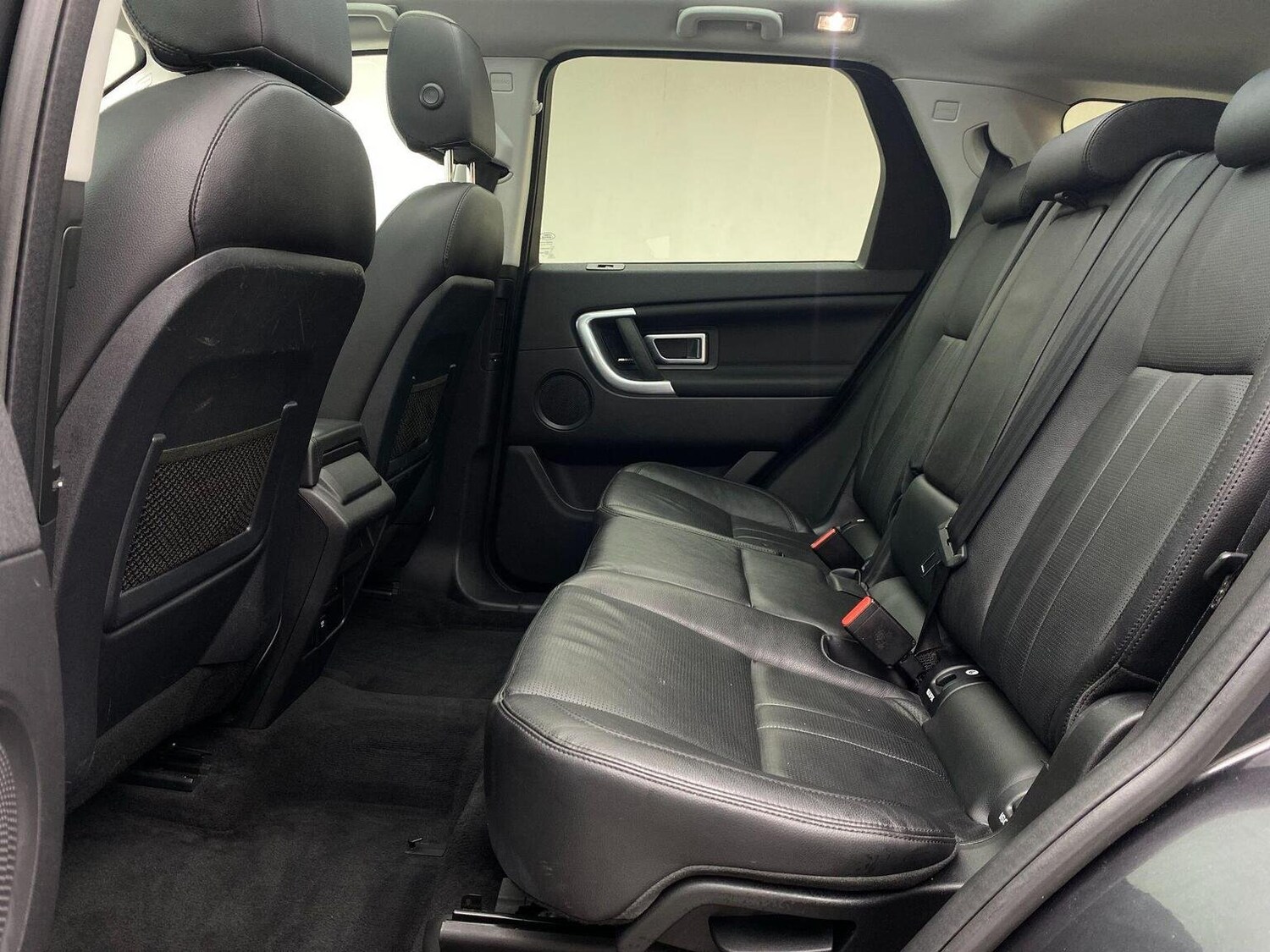 Used Land Rover Discovery Sport 2017 for sale - 76744162: Photo 32