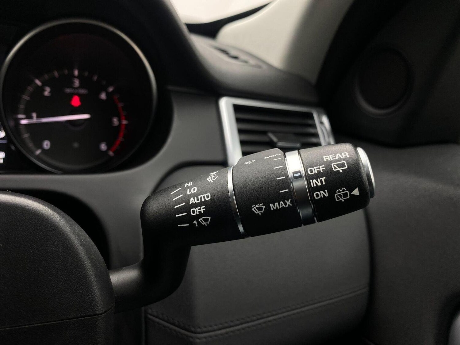 Used Land Rover Discovery Sport 2017 for sale - 76744162: Photo 43